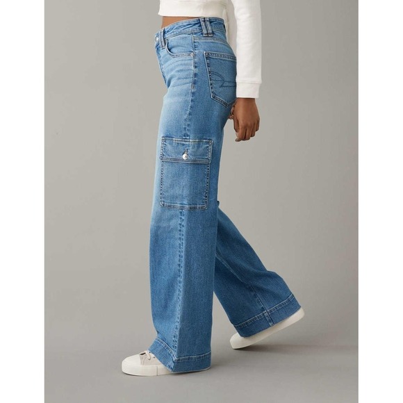 American Eagle Outfitters Denim - American Eagle 12 Super High Rise Baggy Wide Leg Cargo Stretch Jeans Light Blue